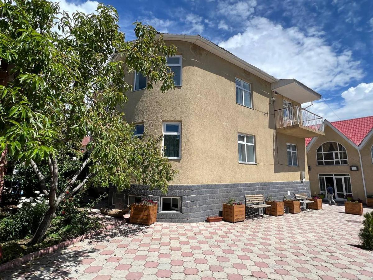 Tan Nuru Guest House Гостевой Дом Тан Нуру Cholpon-Ata Exterior photo